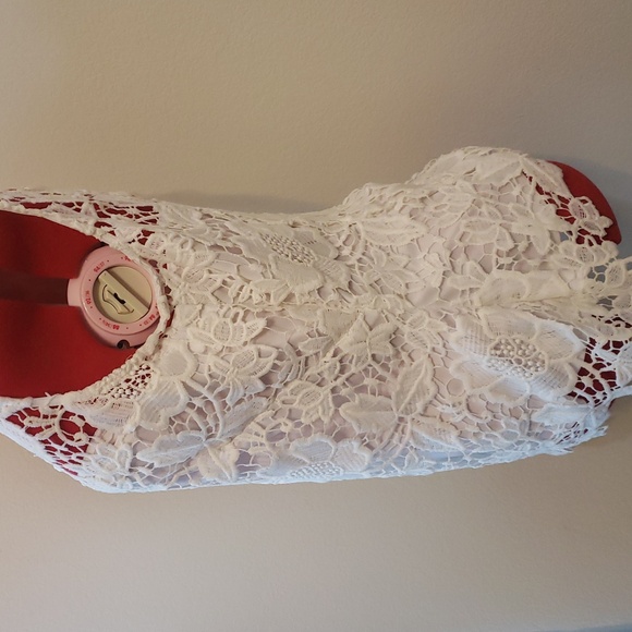 Lace top - Picture 2 of 7